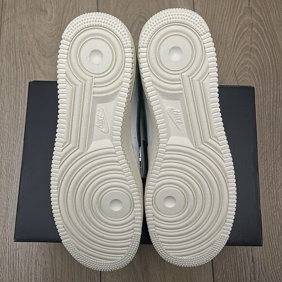 Nike Air Force 1 Low '07 LX Command Force Gorge Green Size 11.5W / 10M - Picture 5 of 6